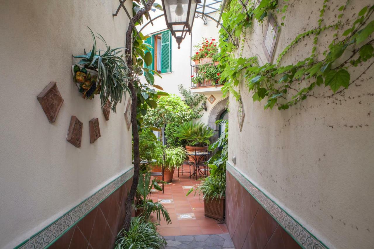 Villa Elisa Holiday Home Sorrento Exterior foto